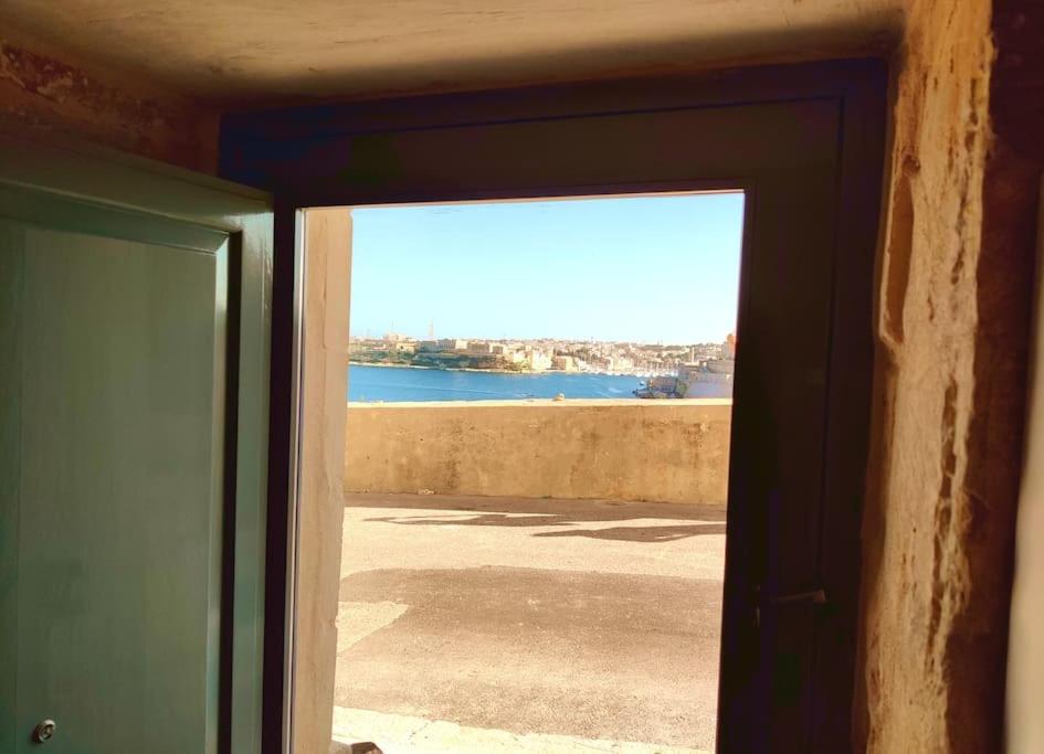 Ripple 23 Savynomad Harbour Residences Валета Екстериор снимка